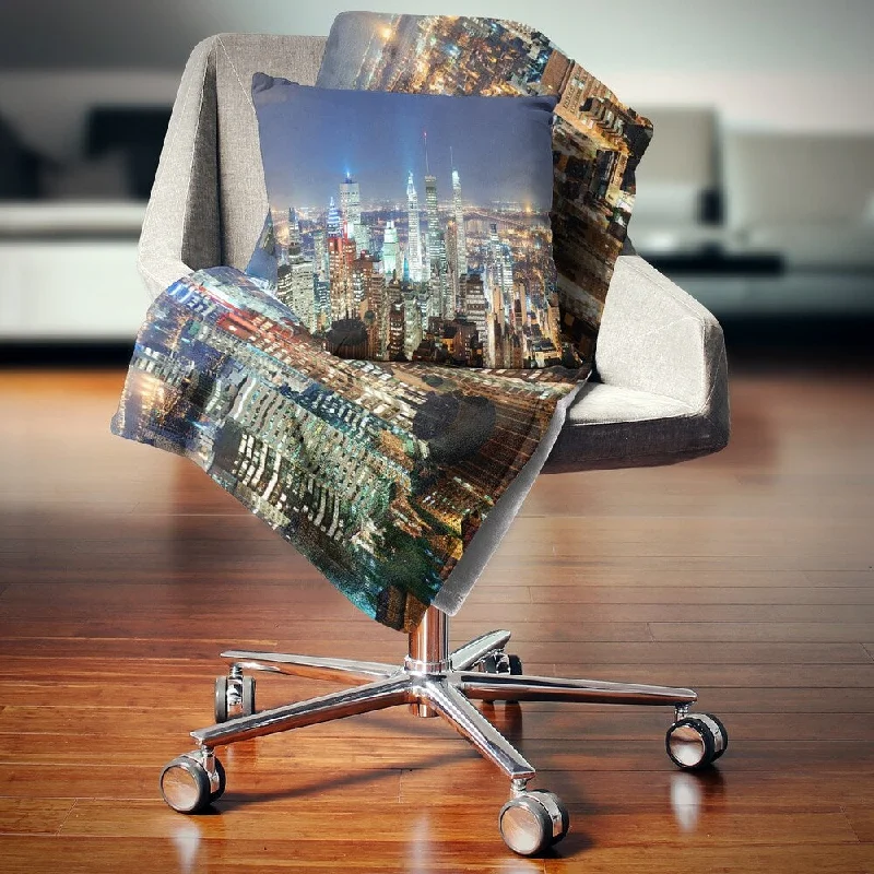 Alpaca wool blankets for a hypoallergenic and warm optionDesignart 'Montreal at Dusk Panorama' Landscape Fleece Throw Blanket Alpaca wool blankets for a hypoallergenic and warm optionDesignart 'Montreal at Dusk Panorama' Landscape Fleece Throw Blanket