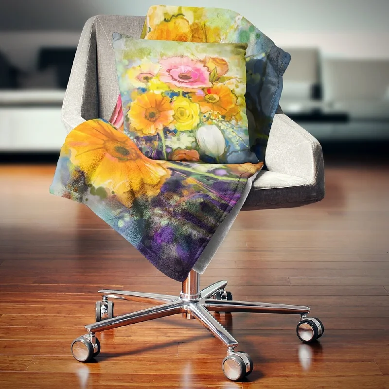 Wool blankets with natural warmth and insulationDesignart 'White Gerbera Red Rose and Tulips' Floral Throw Blanket Wool blankets with natural warmth and insulationDesignart 'White Gerbera Red Rose and Tulips' Floral Throw Blanket