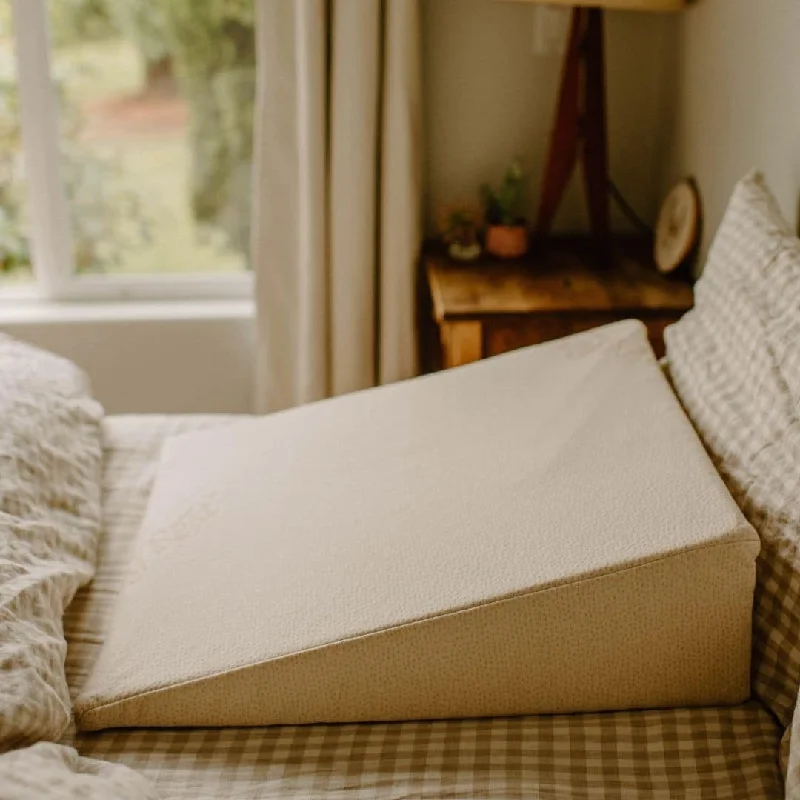 Feather Pillows for a Luxurious SleepDown Alternative Pillows for Ethical ChoicesWedge Pillow Feather Pillows for a Luxurious SleepDown Alternative Pillows for Ethical ChoicesWedge Pillow