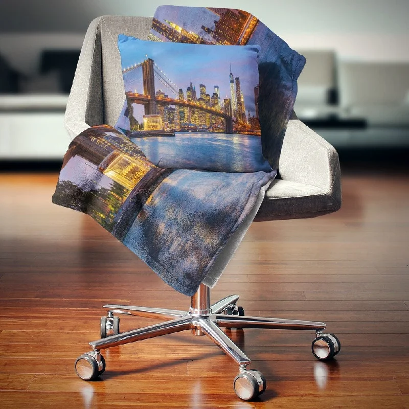 Silk blankets with a smooth and elegant touchDesignart 'Brooklyn Bridge with Lights and Reflections' Cityscape Throw Blanket Silk blankets with a smooth and elegant touchDesignart 'Brooklyn Bridge with Lights and Reflections' Cityscape Throw Blanket