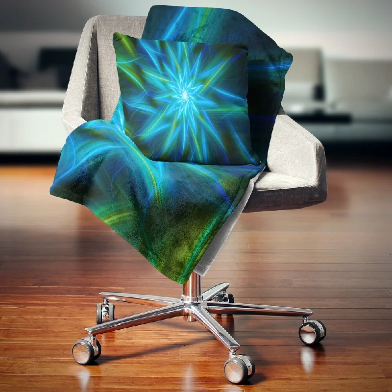 Chenille blankets with a thick and fuzzy textureDesignart 'Shining Turquoise Exotic Flower' Floral Throw Blanket Chenille blankets with a thick and fuzzy textureDesignart 'Shining Turquoise Exotic Flower' Floral Throw Blanket