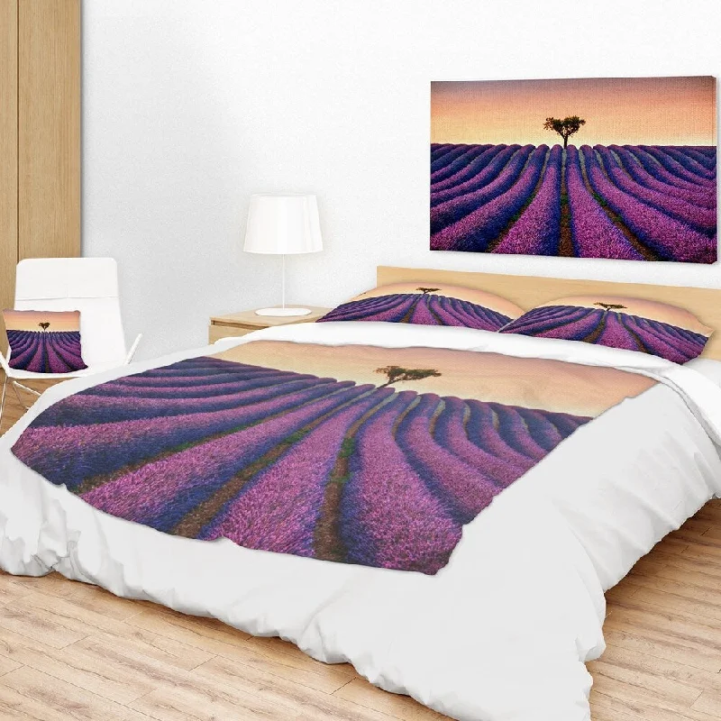 Fleece blankets for a cozy and plush textureDesignart 'Lavender and Lonely Tree Uphill' Landscape Photography Throw Blanket Fleece blankets for a cozy and plush textureDesignart 'Lavender and Lonely Tree Uphill' Landscape Photography Throw Blanket