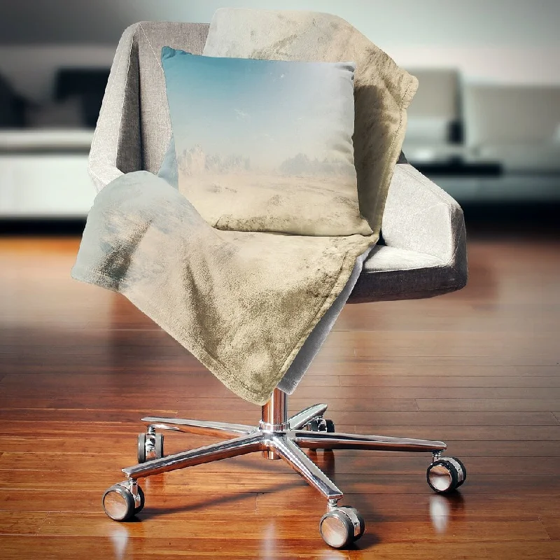Recycled polyester blankets for an eco - conscious optionDesignart 'Sandy Dessert' Landscape Photography Throw Blanket Recycled polyester blankets for an eco - conscious optionDesignart 'Sandy Dessert' Landscape Photography Throw Blanket