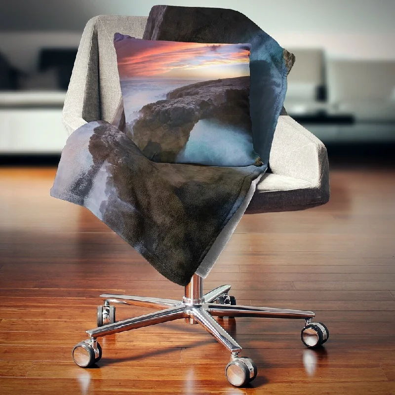 Synthetic fiber blend blankets for a budget - friendly choiceDesignart 'Colorful Cabo Raso Seashore Portugal' Seashore Throw Blanket Synthetic fiber blend blankets for a budget - friendly choiceDesignart 'Colorful Cabo Raso Seashore Portugal' Seashore Throw Blanket
