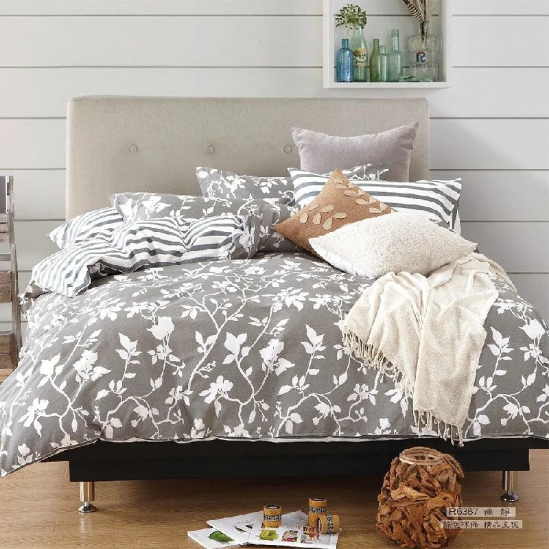 Chenille blankets with a thick and fuzzy textureQueen Duvet Cover Set 100% Cotton Flowers Grey Chenille blankets with a thick and fuzzy textureQueen Duvet Cover Set 100% Cotton Flowers Grey