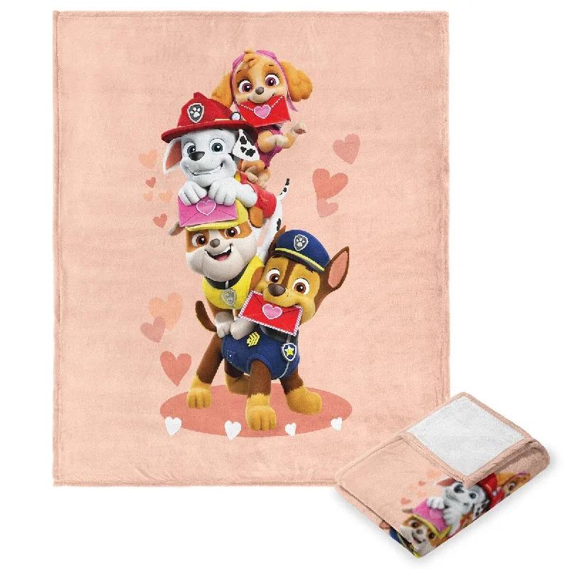 Fleece blankets for a cozy and plush textureNickelodeon Paw Patrol Friends For Life Silk Touch Throw Blanket Fleece blankets for a cozy and plush textureNickelodeon Paw Patrol Friends For Life Silk Touch Throw Blanket