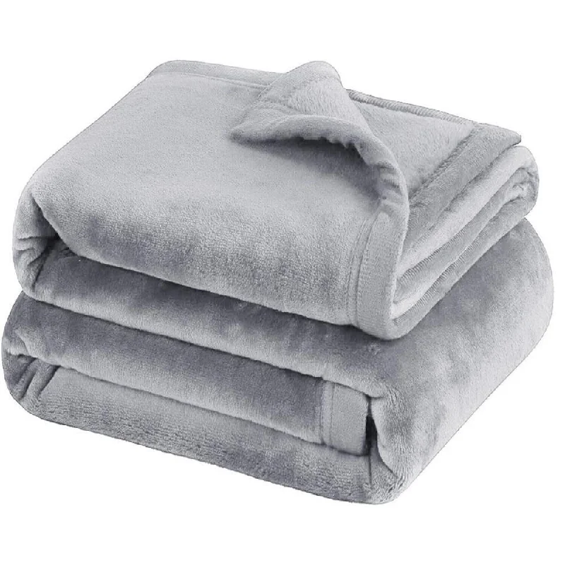 King - size blankets to cover large beds comfortablyQueen Size Reversible Faux Fur Fleece Bed Blanket Silver King - size blankets to cover large beds comfortablyQueen Size Reversible Faux Fur Fleece Bed Blanket Silver