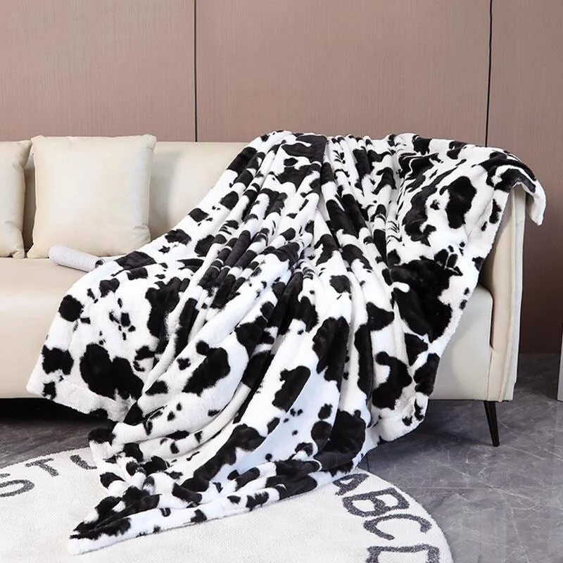 Cotton blankets for breathability and a lightweight feelCow Print Throw Blanket, Extra Soft Blankets for Bedroom Cotton blankets for breathability and a lightweight feelCow Print Throw Blanket, Extra Soft Blankets for Bedroom