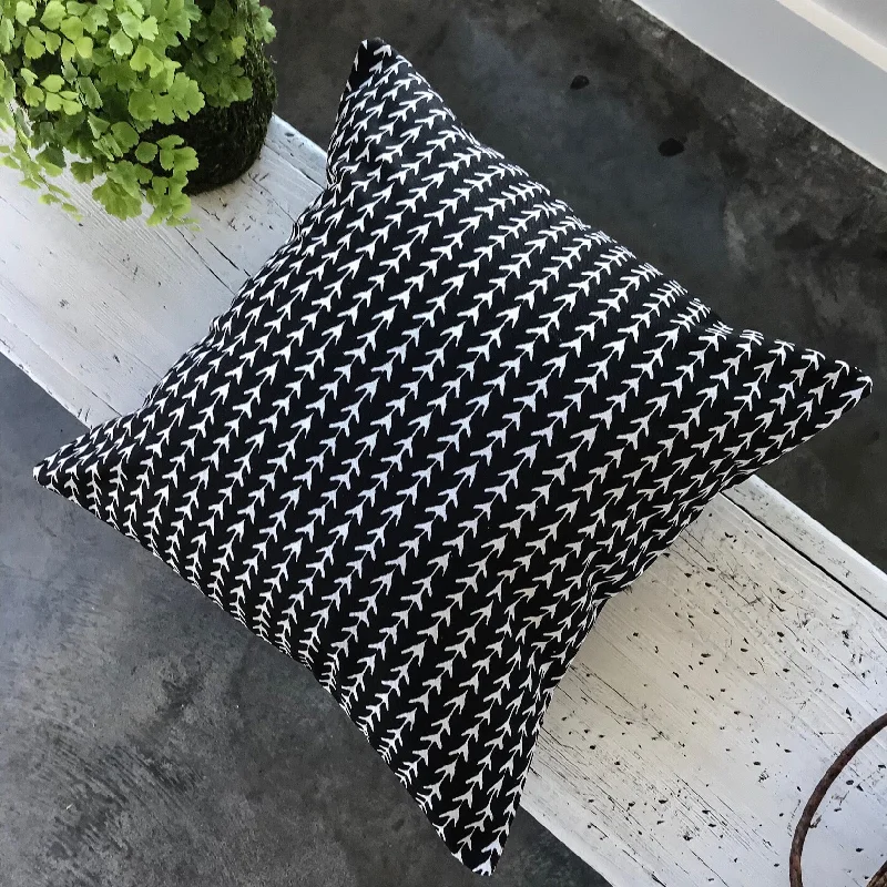 Square Pillows for Modern Home DecorPlush Pillows for a Cozy BedStylish black pillows - NOAH Square Pillows for Modern Home DecorPlush Pillows for a Cozy BedStylish black pillows - NOAH