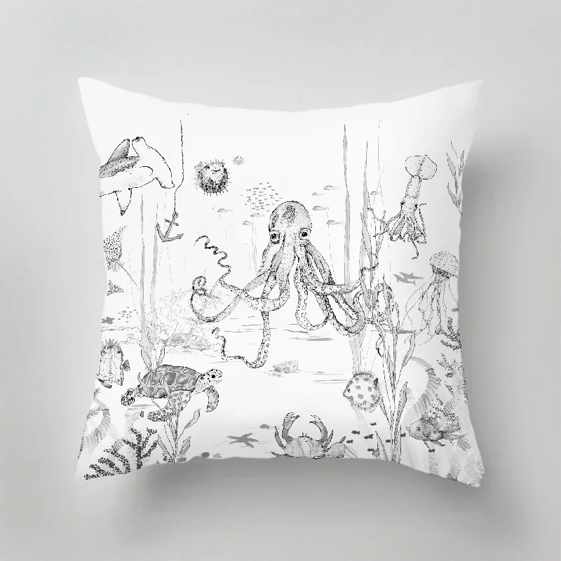 Feather Pillows for a Luxurious SleepRound Pillows for Boho-Style InteriorsIndoor Pillow - UNDERWATER WONDERS - black/white Feather Pillows for a Luxurious SleepRound Pillows for Boho-Style InteriorsIndoor Pillow - UNDERWATER WONDERS - black/white