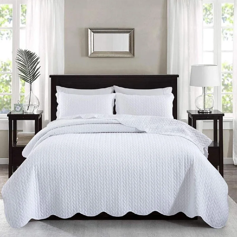 Alpaca wool blankets for a hypoallergenic and warm option3pc Full/Queen Embossed Quilted Bedspread Reversible White Alpaca wool blankets for a hypoallergenic and warm option3pc Full/Queen Embossed Quilted Bedspread Reversible White