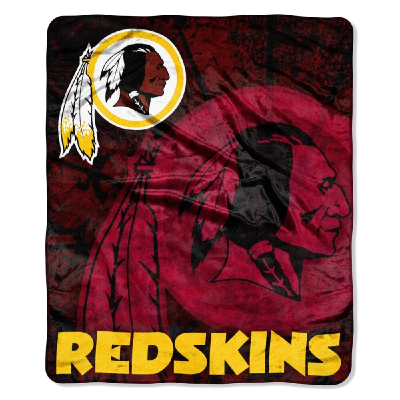 Chenille blankets with a thick and fuzzy textureNFL Washington Redskins Rachel Roll Out Throw