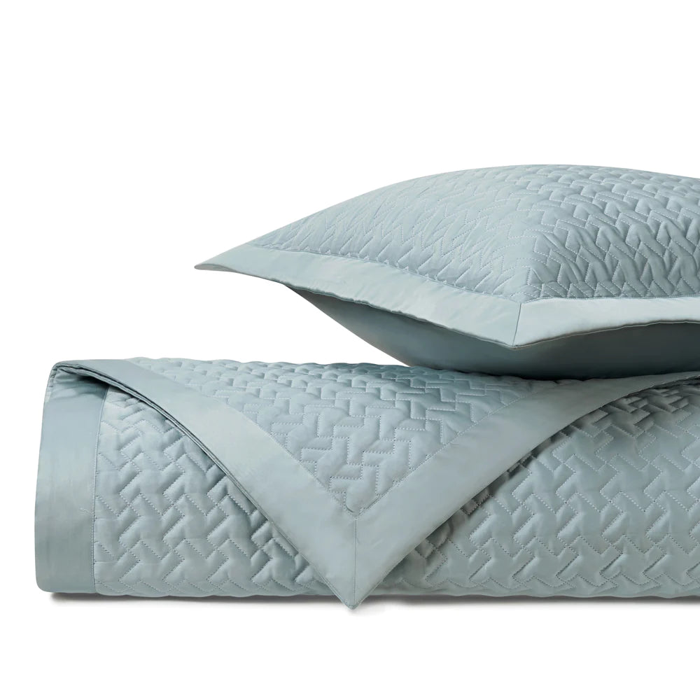 Patchwork duvet covers with a variety of fabric pieces sewn together for a rustic charmHoundstooth Monogrammable Quilted Coverlet Patchwork duvet covers with a variety of fabric pieces sewn together for a rustic charmHoundstooth Monogrammable Quilted Coverlet