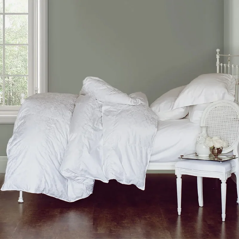Decorative Pillows for Living Room MakeoverSt-Genève | James Bay Duvet