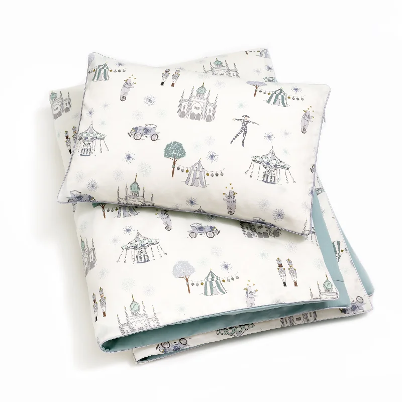 Full - size duvet covers suitable for full - sized beds in guest rooms or small bedroomsAdventures in Wonderland Toddler Duvet - Aqua Full - size duvet covers suitable for full - sized beds in guest rooms or small bedroomsAdventures in Wonderland Toddler Duvet - Aqua
