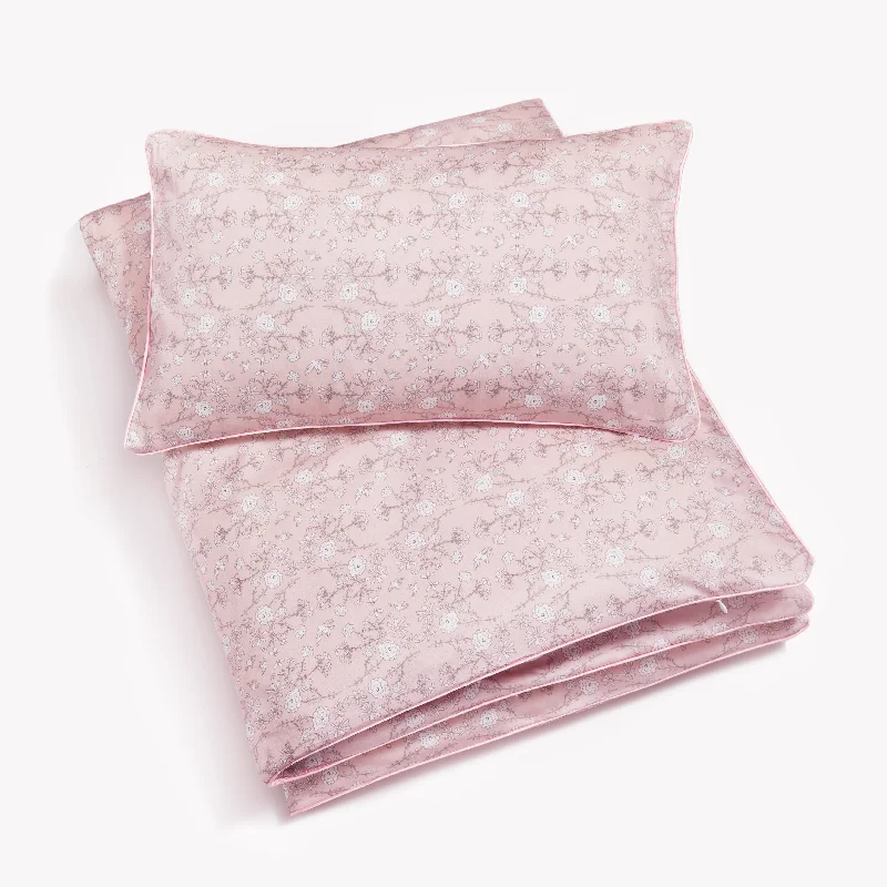 Clearance - priced duvet covers for a great deal on last - season modelsBed duvet covers to enhance the comfort and aesthetics of the bedroomBird's Song Toddler Duvet - Pink Clearance - priced duvet covers for a great deal on last - season modelsBed duvet covers to enhance the comfort and aesthetics of the bedroomBird's Song Toddler Duvet - Pink