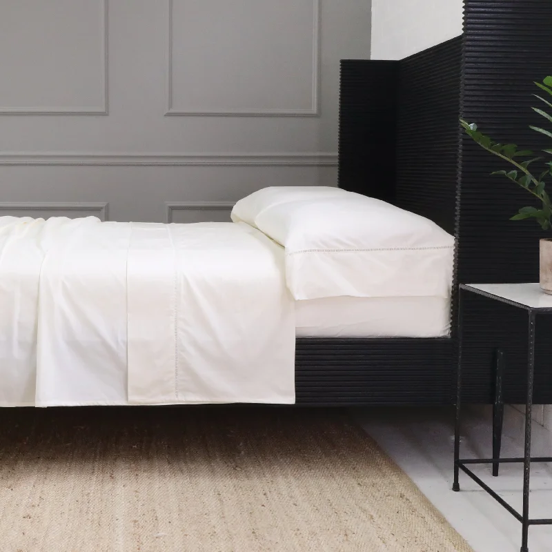 Linen - Cotton Blend Sheets for a Natural and Versatile OptionComo Ladder Stitch Cotton Sateen Sheet Set Linen - Cotton Blend Sheets for a Natural and Versatile OptionComo Ladder Stitch Cotton Sateen Sheet Set