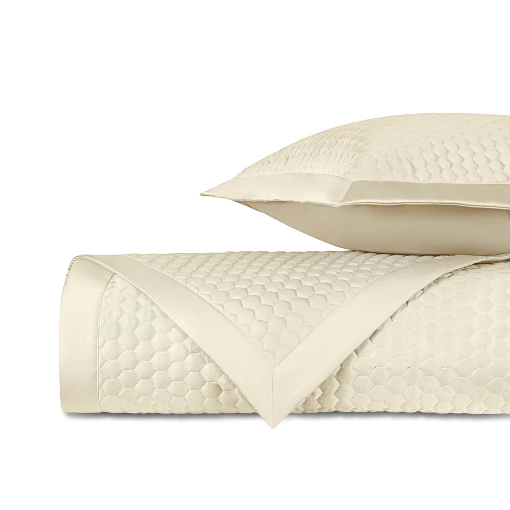 Anti - dust mite duvet covers to keep the sleep environment cleanMonogrammable Apiary Quilted Coverlet Set with Euro Shams Anti - dust mite duvet covers to keep the sleep environment cleanMonogrammable Apiary Quilted Coverlet Set with Euro Shams