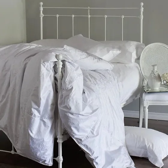 Button - closure duvet covers for a classic and secure fasteningEuropa | Duvet