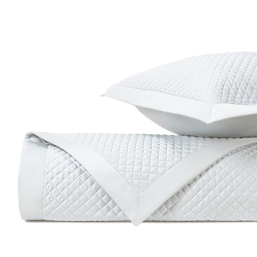 Zipper - closure duvet covers for easy removal and washingDiamond Monogrammable Quilted Coverlet Zipper - closure duvet covers for easy removal and washingDiamond Monogrammable Quilted Coverlet