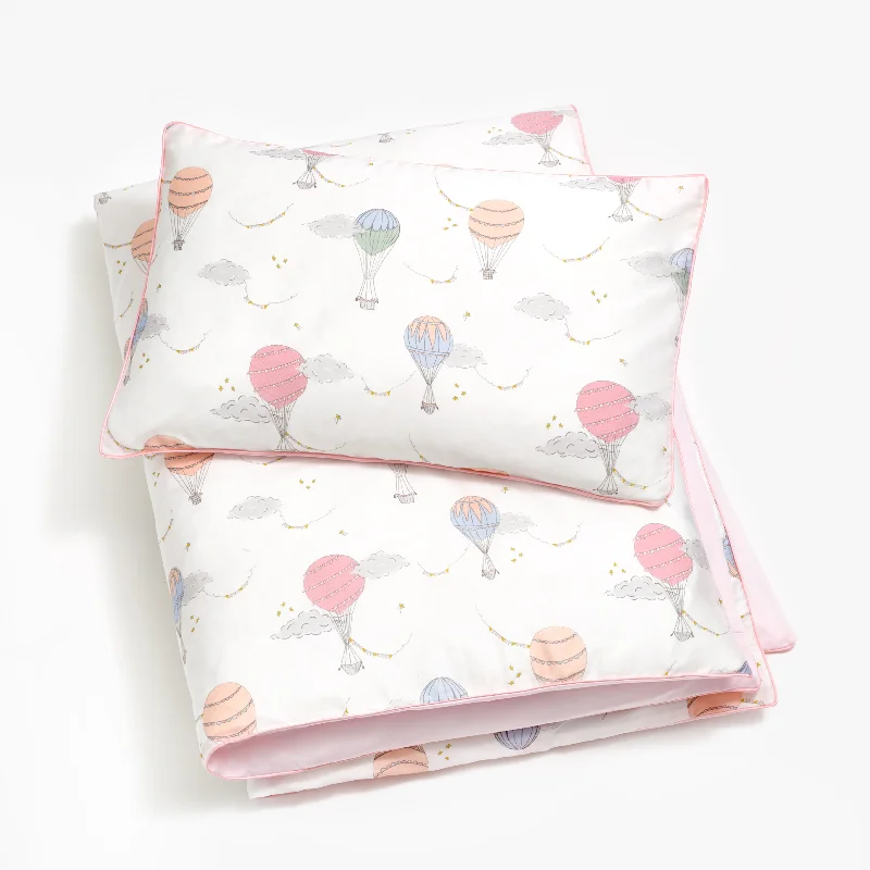 Striped duvet covers with bold or subtle stripes for a classic or nautical feelTouch The Sky Toddler Duvet - Pink Striped duvet covers with bold or subtle stripes for a classic or nautical feelTouch The Sky Toddler Duvet - Pink