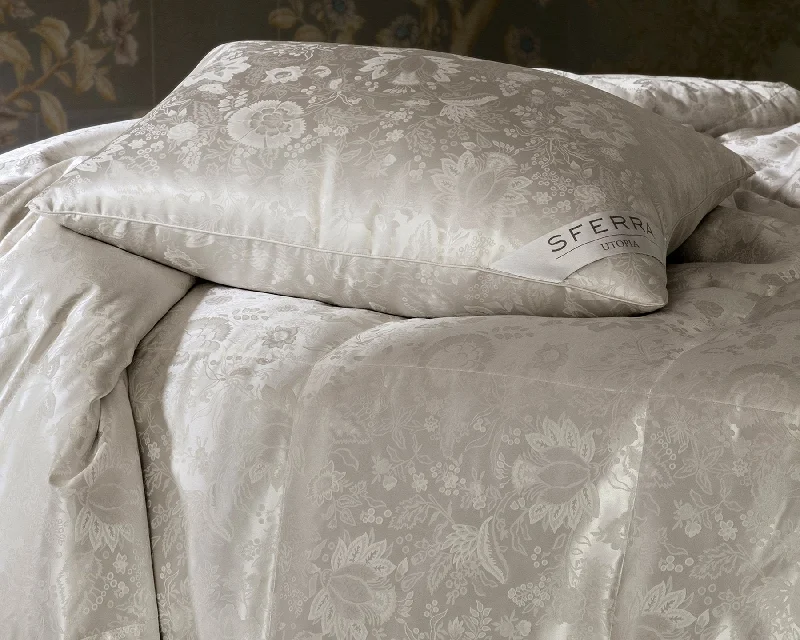 Wrinkle - resistant duvet covers for a neat and tidy lookUtopia Eiderdown | Duvet