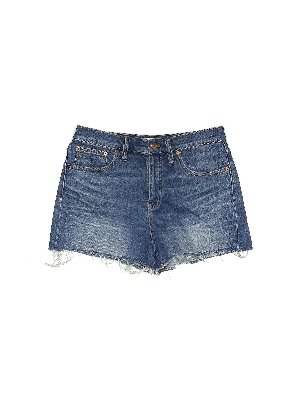 Low-Rise Denim Shorts in Medium Wash