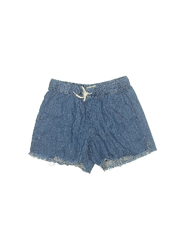 Mid-Rise Denim Shorts in Medium Wash