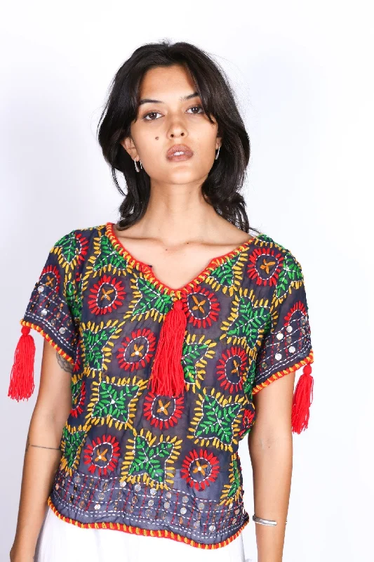 EMBROIDERED TOP JUNIE