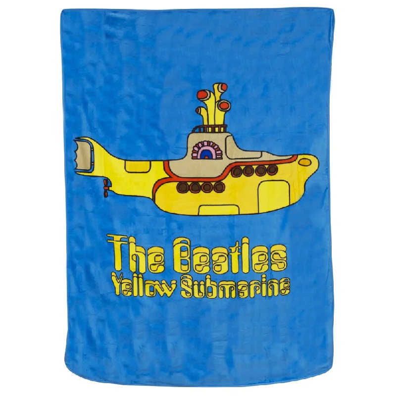 Silk blankets with a smooth and elegant touchBeatles Yellow Submarine Blanket and Pillow Set - Blue/Red Silk blankets with a smooth and elegant touchBeatles Yellow Submarine Blanket and Pillow Set - Blue/Red