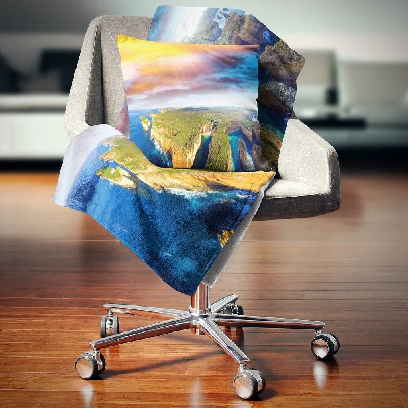 Mohair blankets with a unique sheen and softnessDesignart 'Aerial View of Great Ocean Road' Seascape Throw Blanket Mohair blankets with a unique sheen and softnessDesignart 'Aerial View of Great Ocean Road' Seascape Throw Blanket