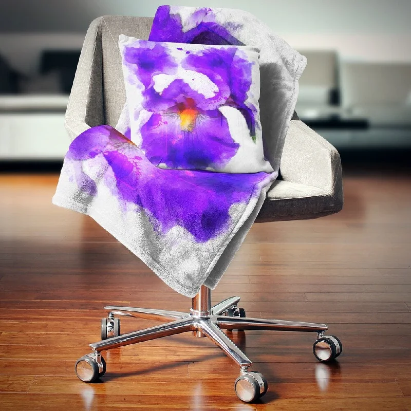 Cotton blankets for breathability and a lightweight feelDesignart 'Blue Flower and Watercolor Splashes' Floral Throw Blanket Cotton blankets for breathability and a lightweight feelDesignart 'Blue Flower and Watercolor Splashes' Floral Throw Blanket