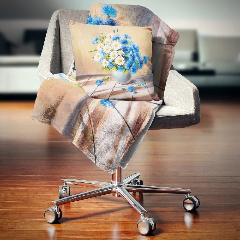 King - size blankets to cover large beds comfortablyDesignart 'Bouquet on Wooden Table' Floral Throw Blanket King - size blankets to cover large beds comfortablyDesignart 'Bouquet on Wooden Table' Floral Throw Blanket