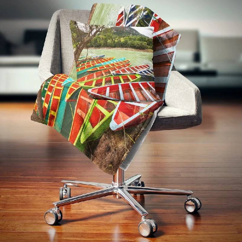 Queen - size blankets for standard - sized bedsDesignart 'Colorful Boats in Mexico' Landscape Fleece Throw Blanket Queen - size blankets for standard - sized bedsDesignart 'Colorful Boats in Mexico' Landscape Fleece Throw Blanket