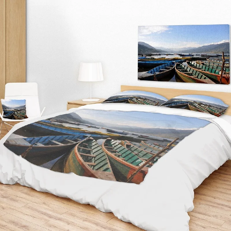 Wool blankets with natural warmth and insulationDesignart 'Colorful Boats Pokhara Lake' Boat Throw Blanket Wool blankets with natural warmth and insulationDesignart 'Colorful Boats Pokhara Lake' Boat Throw Blanket