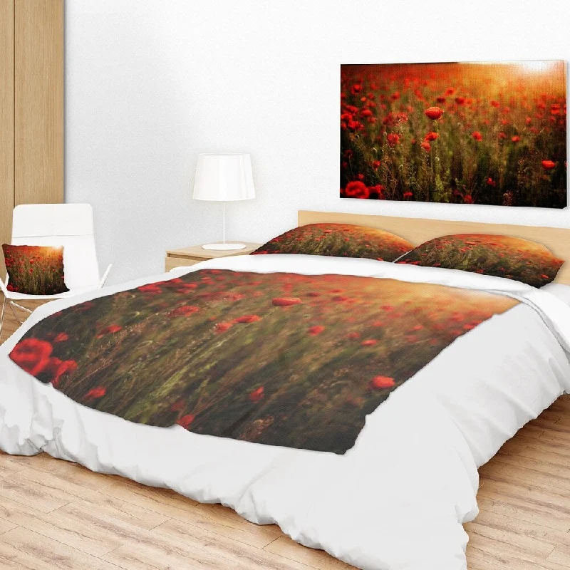 Fleece blankets for a cozy and plush textureDesignart 'Dense Poppy Field At Sunset' Floral Throw Blanket