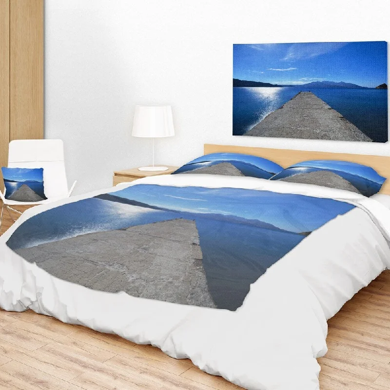 Wool blankets with natural warmth and insulationDesignart 'Elba Island Pier and Capanne Mountain' Landscape Wall Throw Blanket Wool blankets with natural warmth and insulationDesignart 'Elba Island Pier and Capanne Mountain' Landscape Wall Throw Blanket