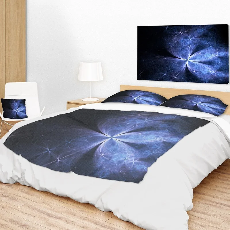 Synthetic fiber blend blankets for a budget - friendly choiceDesignart 'Glittering Soft Blue Fractal Flower' Floral Throw Blanket Synthetic fiber blend blankets for a budget - friendly choiceDesignart 'Glittering Soft Blue Fractal Flower' Floral Throw Blanket