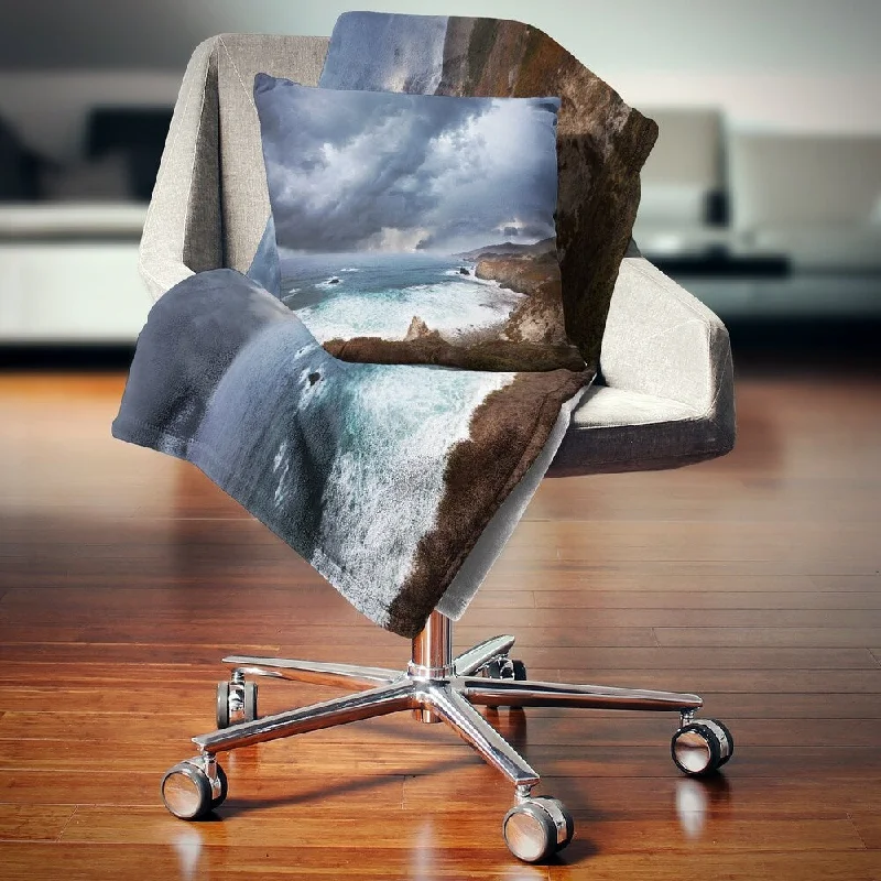 Microfiber blankets that are durable and easy to care forDesignart 'Heavy Blue Clouds and Waves' Modern Beach Throw Blanket Microfiber blankets that are durable and easy to care forDesignart 'Heavy Blue Clouds and Waves' Modern Beach Throw Blanket