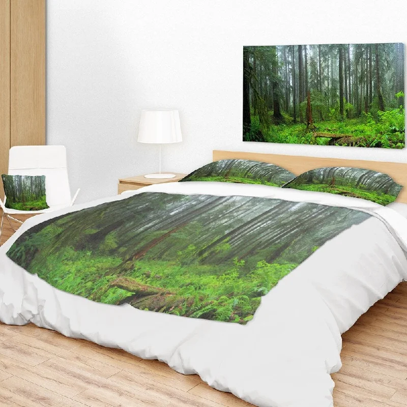 Rayon from bamboo blankets for a silky and breathable feelDesignart 'Hoh Rain Forest' Landscape Photography Throw Blanket Rayon from bamboo blankets for a silky and breathable feelDesignart 'Hoh Rain Forest' Landscape Photography Throw Blanket