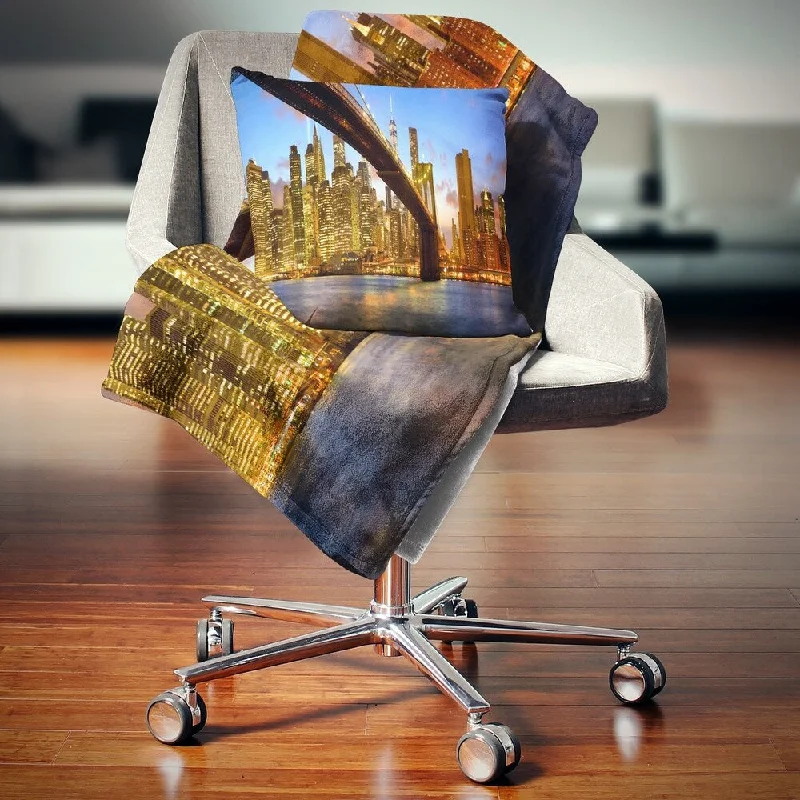 Cashmere blankets for ultimate softness and luxuryDesignart 'Manhattan Panorama with Skyscrapers' Cityscape Throw Blanket Cashmere blankets for ultimate softness and luxuryDesignart 'Manhattan Panorama with Skyscrapers' Cityscape Throw Blanket
