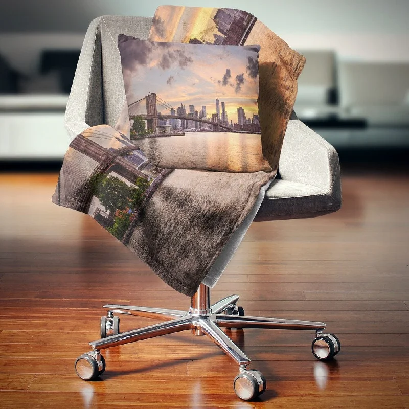 Bamboo fiber blankets with natural antibacterial propertiesDesignart 'New York City Skyline under Dark Clouds' Cityscape Throw Blanket Bamboo fiber blankets with natural antibacterial propertiesDesignart 'New York City Skyline under Dark Clouds' Cityscape Throw Blanket