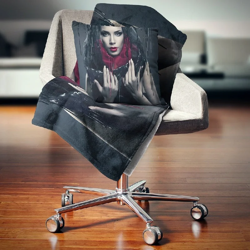 Cotton blankets for breathability and a lightweight feelDesignart 'Passionate Woman in Black' Portrait Throw Blanket Cotton blankets for breathability and a lightweight feelDesignart 'Passionate Woman in Black' Portrait Throw Blanket