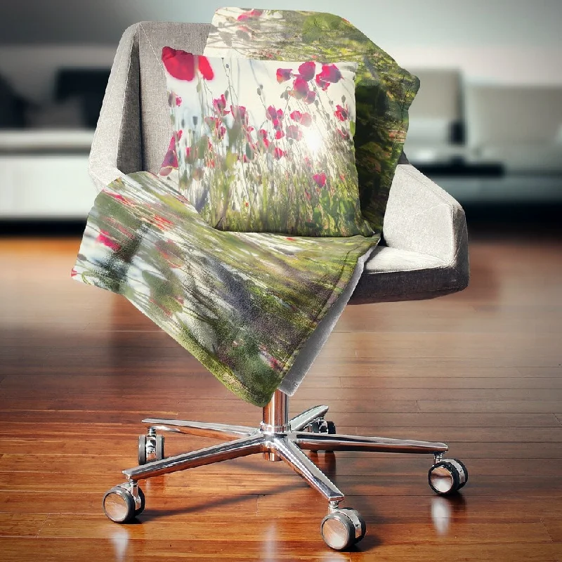 Wool blankets with natural warmth and insulationDesignart 'Poppy Flowers on Summer Meadow' Floral Throw Blanket Wool blankets with natural warmth and insulationDesignart 'Poppy Flowers on Summer Meadow' Floral Throw Blanket