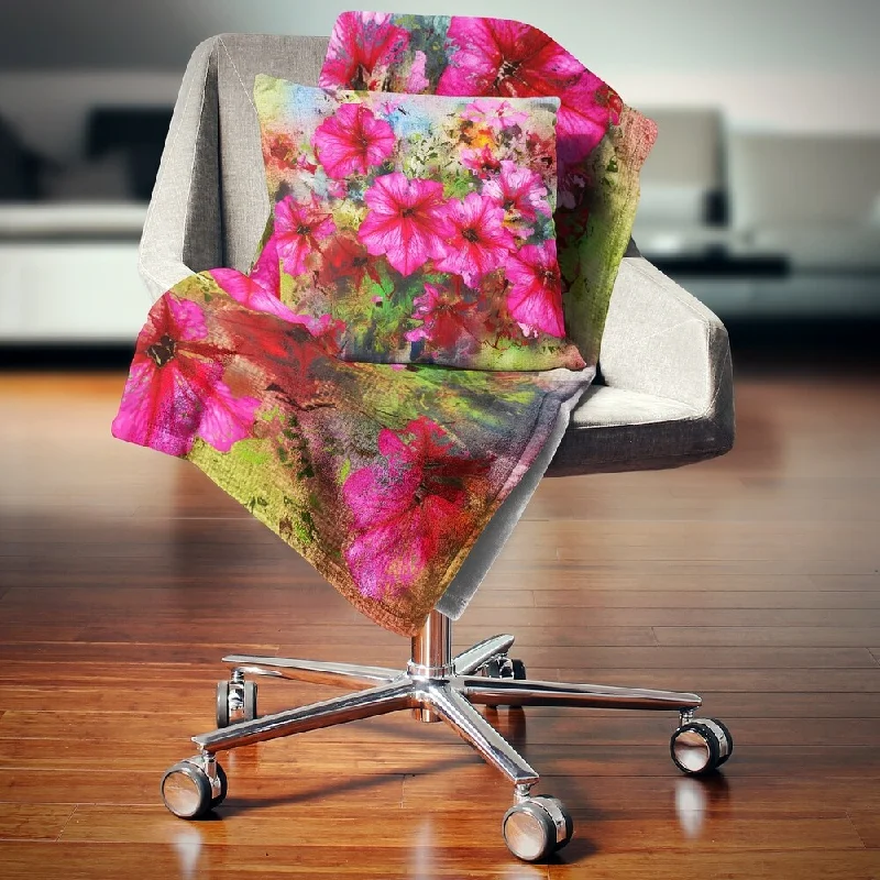 Linen blankets with a rustic and textured lookDesignart 'Purple Flowers Composition Watercolor' Floral Throw Blanket Linen blankets with a rustic and textured lookDesignart 'Purple Flowers Composition Watercolor' Floral Throw Blanket