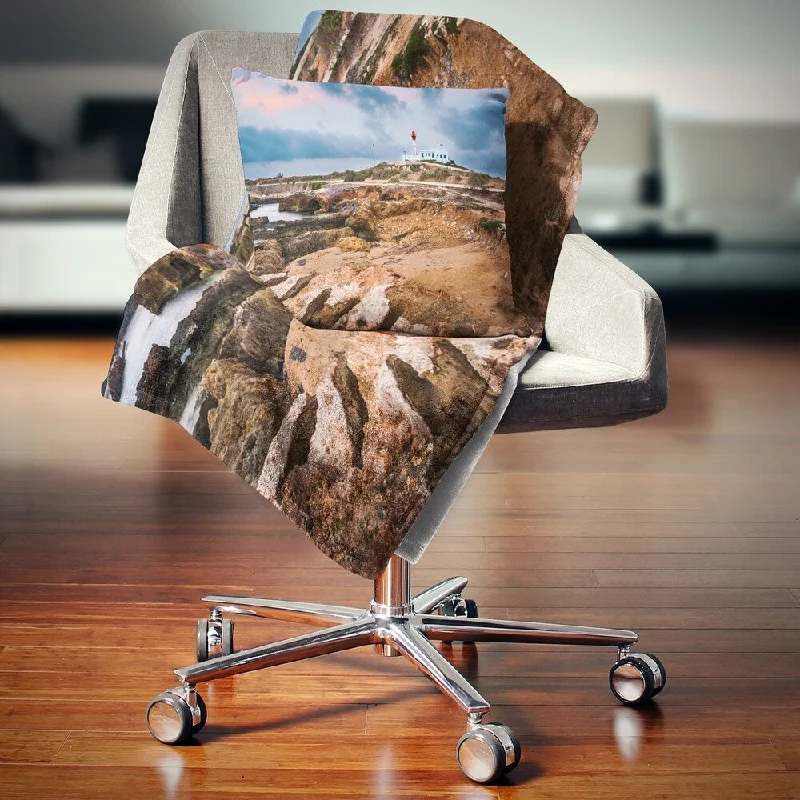 Cotton blankets for breathability and a lightweight feelDesignart 'Remote Lighthouse on the Rocks' Landscape Fleece Throw Blanket Cotton blankets for breathability and a lightweight feelDesignart 'Remote Lighthouse on the Rocks' Landscape Fleece Throw Blanket