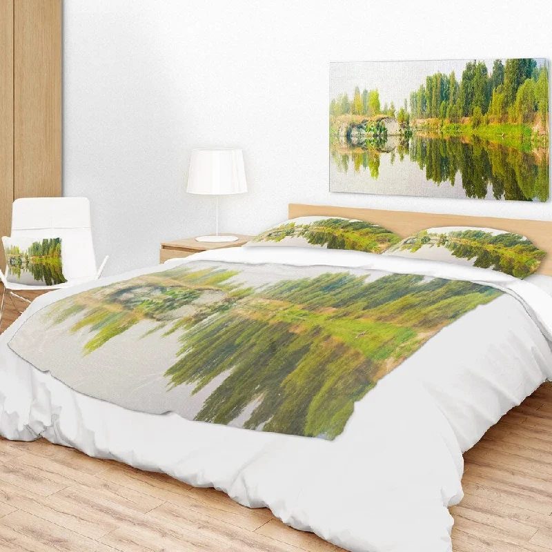 Cotton blankets for breathability and a lightweight feelDesignart 'River and Forest Panorama' Landscape Fleece Throw Blanket Cotton blankets for breathability and a lightweight feelDesignart 'River and Forest Panorama' Landscape Fleece Throw Blanket