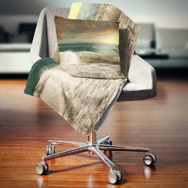 Chenille blankets with a thick and fuzzy textureDesignart 'Rushing Waves under Heavy Clouds' Beach Photo Throw Blanket Chenille blankets with a thick and fuzzy textureDesignart 'Rushing Waves under Heavy Clouds' Beach Photo Throw Blanket