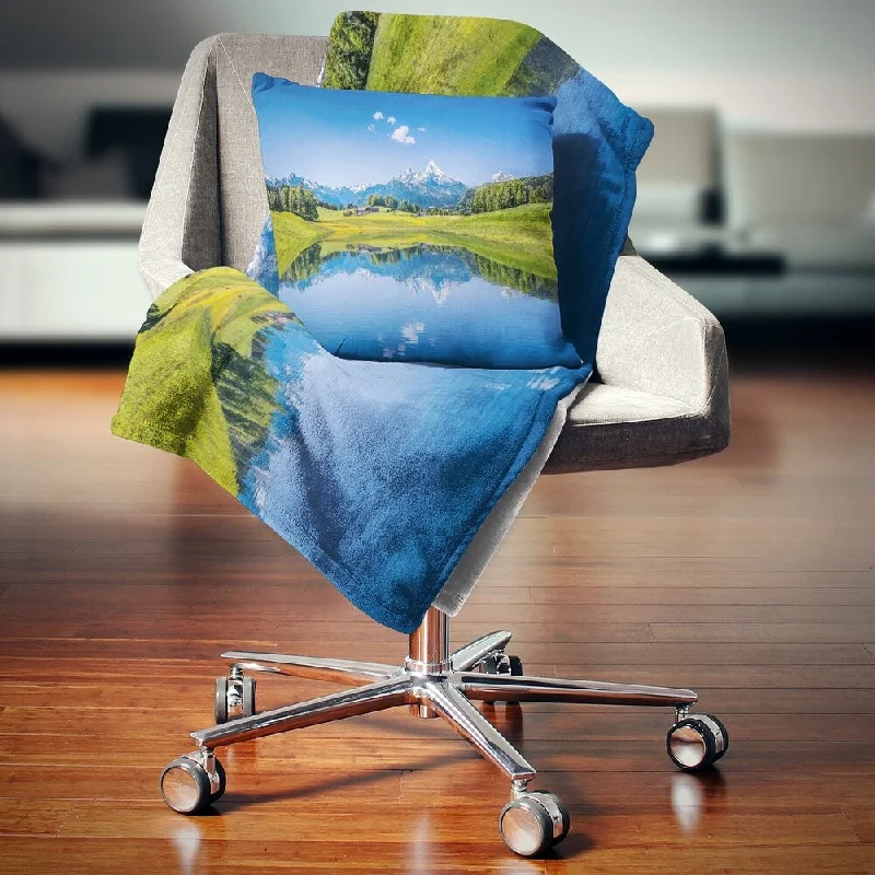Fleece blankets for a cozy and plush textureDesignart 'Summer with Clear Mountain Lake' Landscape Fleece Throw Blanket Fleece blankets for a cozy and plush textureDesignart 'Summer with Clear Mountain Lake' Landscape Fleece Throw Blanket