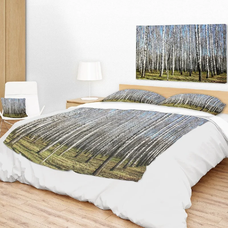 King - size blankets to cover large beds comfortablyDesignart 'Sunny November Day in Birch Grow' Modern Forest Throw Blanket King - size blankets to cover large beds comfortablyDesignart 'Sunny November Day in Birch Grow' Modern Forest Throw Blanket